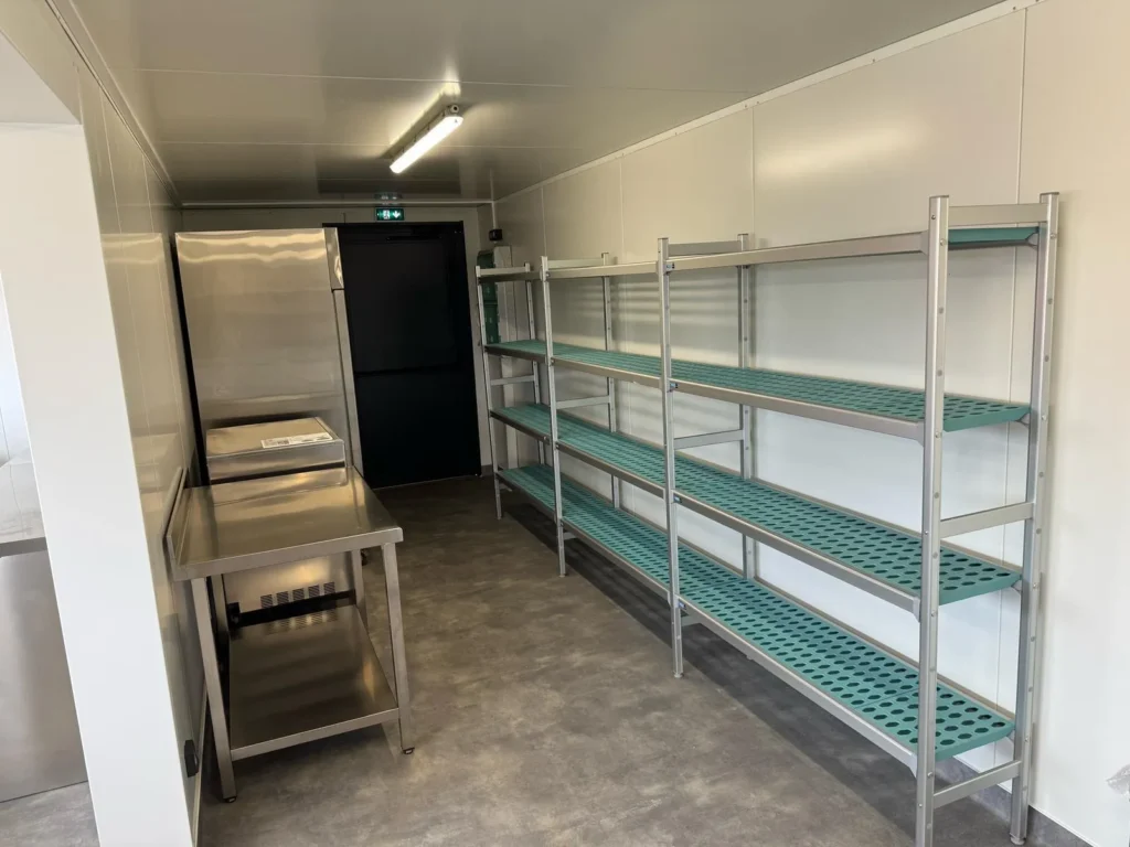 illustration containers stockage frigorifique