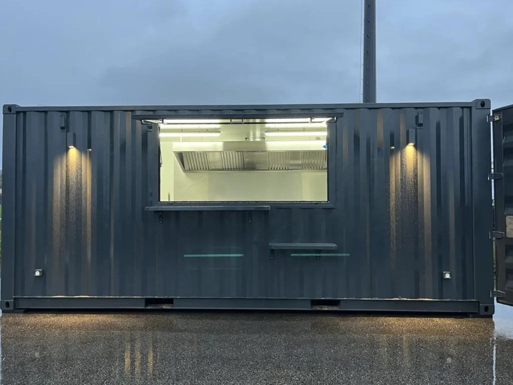 container transformé en snack