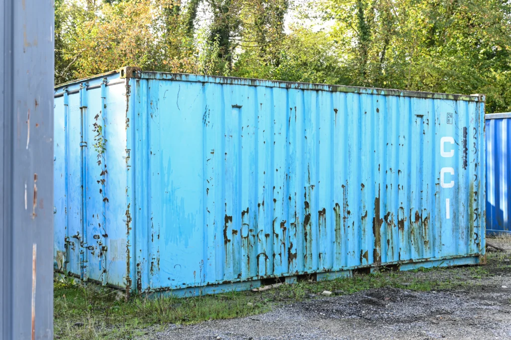 ancien container maritime 20 pieds bleu seine-et-marne ile-de-france